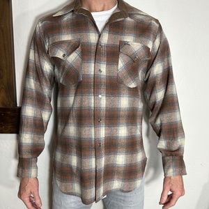 Vintage Pendleton Men's Button-Up 100% Wool Flannel